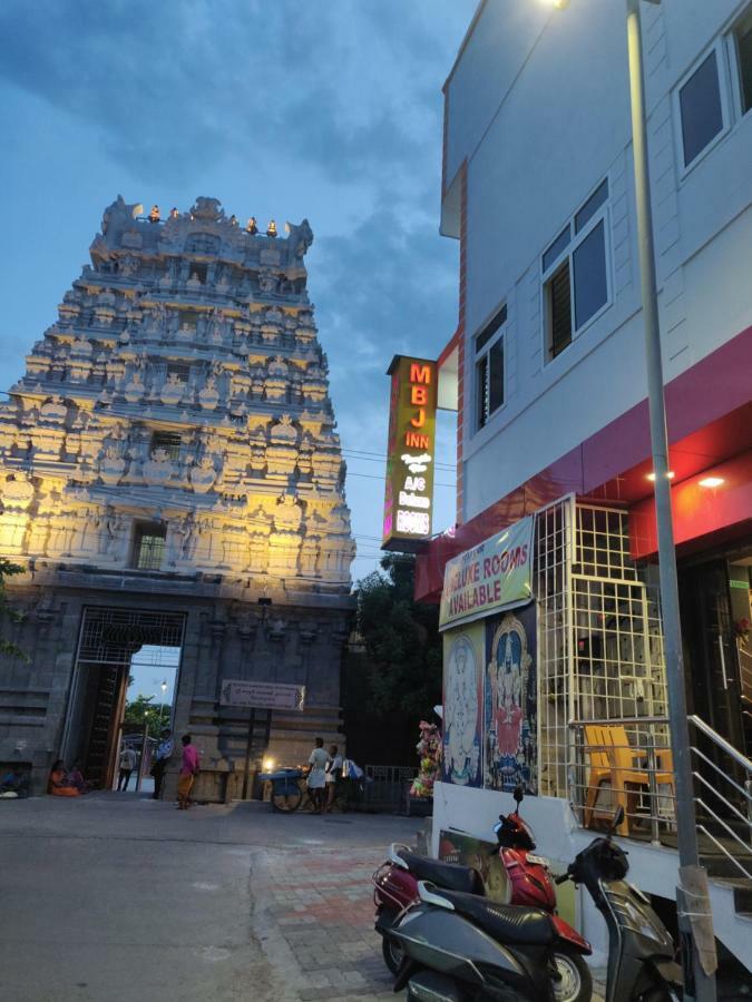 Mbj Inn- Temple View Kanchipuram Exterior foto
